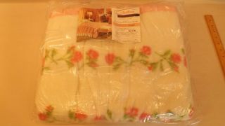 Pretty Vtg Chatham Summer Rose Cottage Blanket Nip 72x90 Twin/full Satin Binding