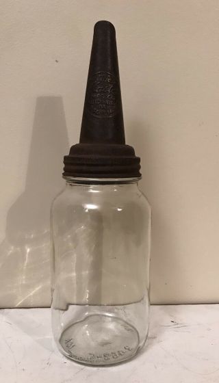 Vintage Master Mfg Co Duraglas.  Quart Glass Motor Oil Bottle Spout 1926