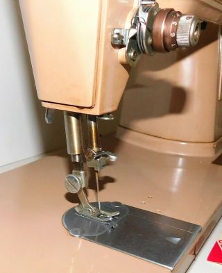 Vintage SINGER 403A Sewing Machine w/ Foot Pedal WORKS; RUNS STRONG 8