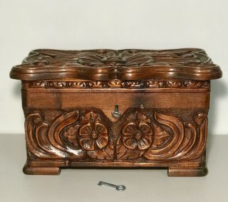 Vintage Hand Carved Large Hard Wood Jewelry/trinket Lock Box & Keys,  Felt Lined