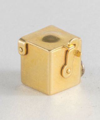 JACK in the BOX VINTAGE 14K GOLD MECHANICAL CHARM 2
