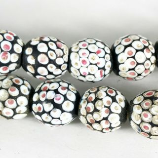 94 Skunk Trade Beads 11 to 12 mm 39 