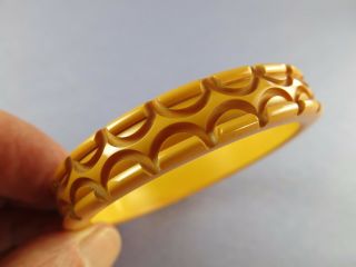 Vintage Bakelite Bangle Bracelet Hand Carved Yellow [1563]