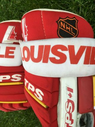 vintage LOUISVILLE TPS hockey gloves - leather - Calgary Flames retro colors NHL 4