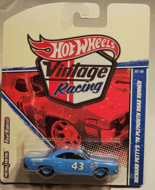 2011 Hot Wheels Vintage Racing Richard Petty 