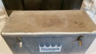 VINTAGE HAMM ' S BEER EMBOSSED COOLER Metal Large 30X16X13 Blue handles COOL 7