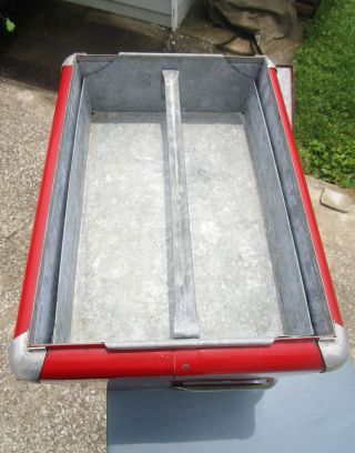 VINTAGE LARGE PROGRESS REFRIGERATOR RED METAL ICE CHEST COOLER WITH METAL TRAY 8