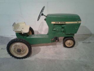 Vtg.  John Deere Pedal Tractor Model - 520,  By Ertl,  Made In Usa