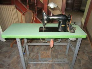 Vintage Heavy Duty Commercial Industrial Singer Sewing Machine Pick Up Only