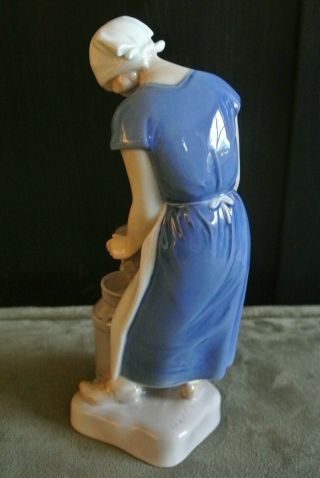 Vintage Bing and Grondahl (B&G) Figurine 2181 ' Girl with Milkcan ' by Axel Locher 4