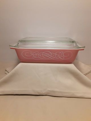 Vintage Rare Pyrex Pink Scroll 2 - Quart Spacesaver Bowl With Lid