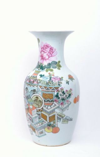 Chinese porcelain Qianjiang vase.  Precious objects.  Signed and dated 1906. 2