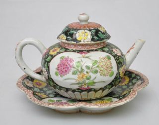 A Rare Chinese Famille Noire Teapot And Cover On Plate,  Yongzheng,  1722 - 1735