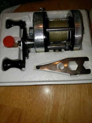 Vintage Pflueger 2800 Fishing Reel & Tool 40,  Yrs Of Age Usa One Owner