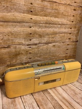 VINTAGE 1980 ' S YELLOW SHARP QT - 50 (Y) AM/FM STEREO RADIO CASSETTE PLAYER BOOMBOX 2