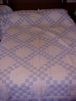 Vintage 1930s Quilt,  Irish Chain Pattern In Blue W/ Tiny Flowers,