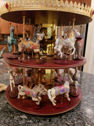 Vintage Franklin treasure of Carousel with 22 animal wooden figurines 11