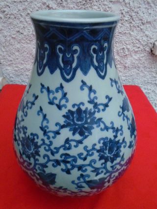 Chinese Japanese Oriental Blue And White Porcelain Vase Very Large