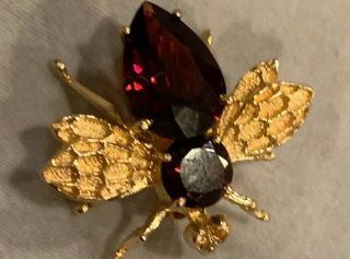 Vintage Ruby Red Bumble Bee - Marked 585 14k Gold - 3/4” X3/4” 2 Gram - Brooch/pin