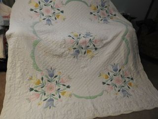 VINTAGE HAND QUILTED QUILT WITH APPLIQUED FLOWERS 78X86 IN.  PASTEL FLOWERS 2