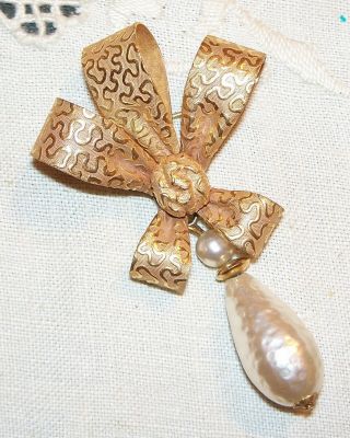 Vintage Miriam Haskell Bow Brooch Dangling Large Faux Pearl