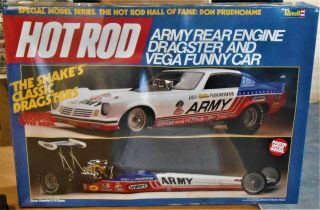 Revell 1/16 Army Rear Engine Dragster And Vega Funny Car