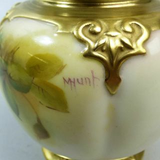 ANTIQUE ROYAL WORCESTER PORCELAIN HAND PAINTED ROSES VASE BY M.  HUNT C.  1939 6