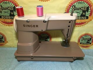 Vintage Singer 403A Sewing Machine Cleaned & Serviced 4