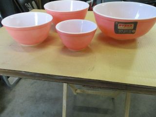 VINTAGE PYREX PINK MIXING BOWLS COMPLETE SET NOS 4