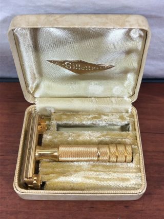 Vintage Shaving Collectible Gillette Travel Safety Razor In The Case