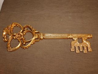 Vintage 24 " Long Syroco Wood/plastic Composite Large Giant Gold Key Wall Deco