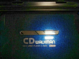 SONY CD WALKMAN DISCMAN D - E900 AC ADAPTER,  BATTERY PACK,  REMOTE & EARBUDS RARE 5