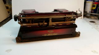Antique 1930 Royal Portable Typewriter Model P with Case 8