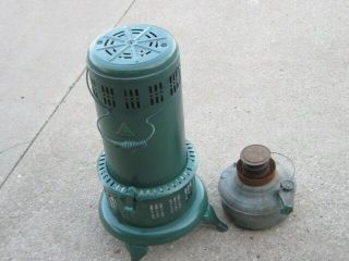 Vintage Perfection Model 525m - 1 Green Kerosene Heater Lamp 24.  5 " Tall