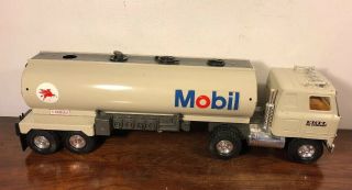 Vintage Ertl Mobil Oil International Tanker Semi Truck Pressed Steel 22”