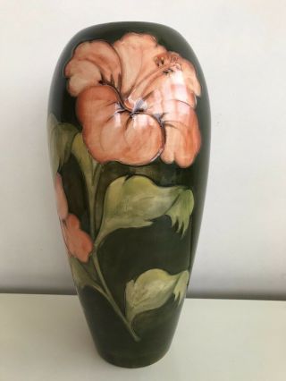 Moorcroft Vintage Mid Century Hibiscus Flowers Patter Vase 31,  5 Cm.  / 12,  8 Inch.