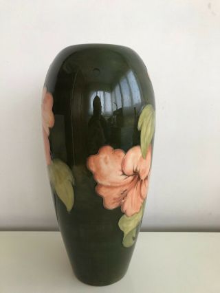 Moorcroft Vintage Mid Century Hibiscus Flowers Patter Vase 31,  5 cm.  / 12,  8 inch. 7