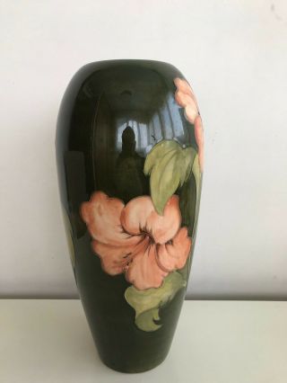 Moorcroft Vintage Mid Century Hibiscus Flowers Patter Vase 31,  5 cm.  / 12,  8 inch. 8
