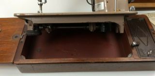 Vintage Singer Electric Sewing Machine Model 201K with Storage Case 5