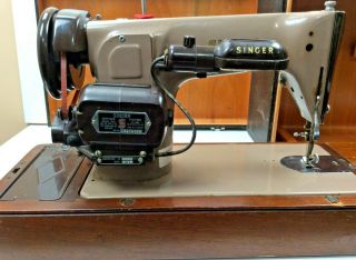 Vintage Singer Electric Sewing Machine Model 201K with Storage Case 7