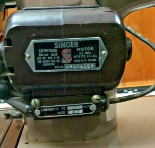 Vintage Singer Electric Sewing Machine Model 201K with Storage Case 8