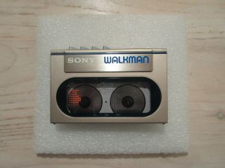Vintage Sony Walkman Wm - 10 World 