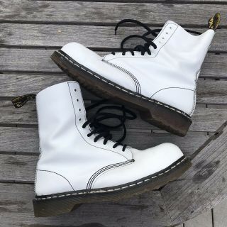 Doc Dr Martens White Leather Boots MADE IN ENGLAND Rare Vintage Mens US 10.  5 2