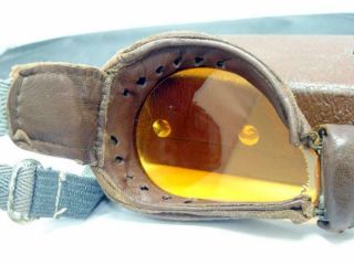 Vintage WWII BRITISH MILITARY ANTI - GLARE GOGGLES w/ AMBER SAFETY LENSES & CASE 4