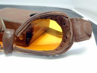 Vintage WWII BRITISH MILITARY ANTI - GLARE GOGGLES w/ AMBER SAFETY LENSES & CASE 5