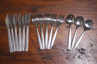 Set 14 Vintage United Airlines Fishscale Stainless First Class Flatware