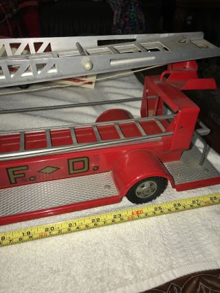 Vintage Structo Toys Snub Nose Aerial Fire Ladder Truck 29 Inches Pressed Steel 4