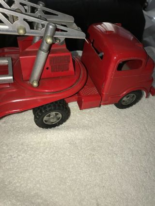 Vintage Structo Toys Snub Nose Aerial Fire Ladder Truck 29 Inches Pressed Steel 8