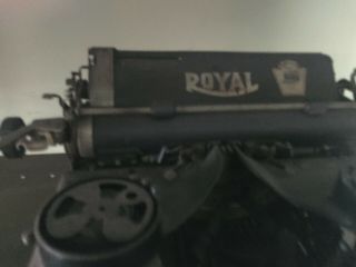 VINTAGE/ANTIQUE ROYAL MODEL 10 TYPEWRITER WITH 4 BEVELED GLASS X709333 7