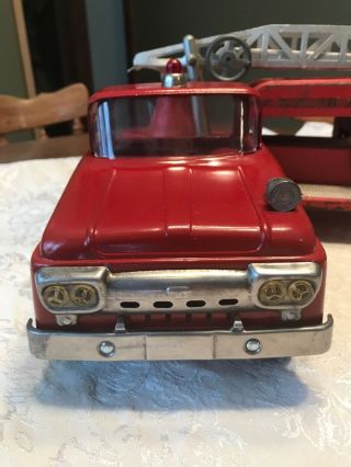 VINTAGE 1950 ' S/60’s TONKA AERIAL LADDER HYDRAULIC T.  F.  D.  FIRE ENGINE TRUCK NO.  5 6